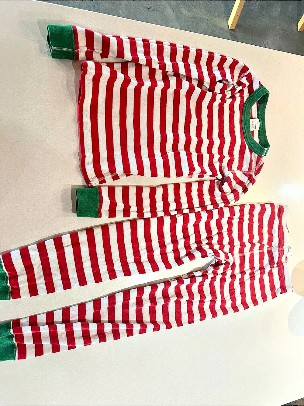 Hanna Andersson Striped Organic Cotton pajamas in Red & Green Size 8